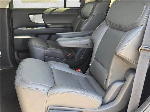 New 2026 Ford Expedition Active RWD image 16