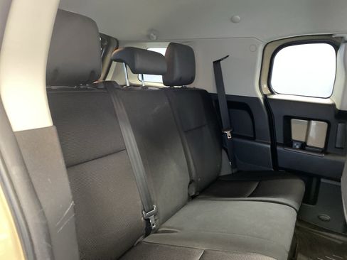 Used 2013 Toyota FJ Cruiser 4WD image 33