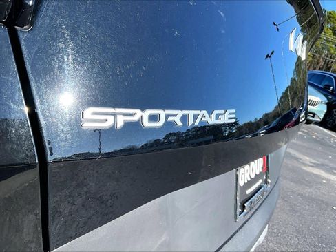 Used 2023 Kia Sportage EX image 30
