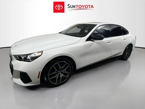 Used 2024 BMW i5 M60 w/ Premium Package image 9