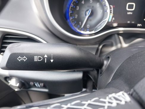 New 2026 Chrysler Voyager LX image 21