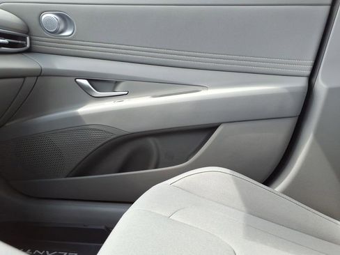 New 2026 Hyundai Elantra SEL Sport Premium FWD image 23