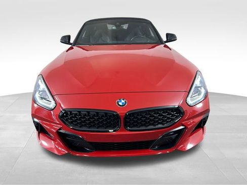 Used 2022 BMW Z4 M40i w/ Premium Package image 9