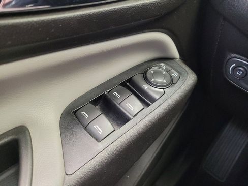 Used 2018 Chevrolet Equinox LS FWD image 27