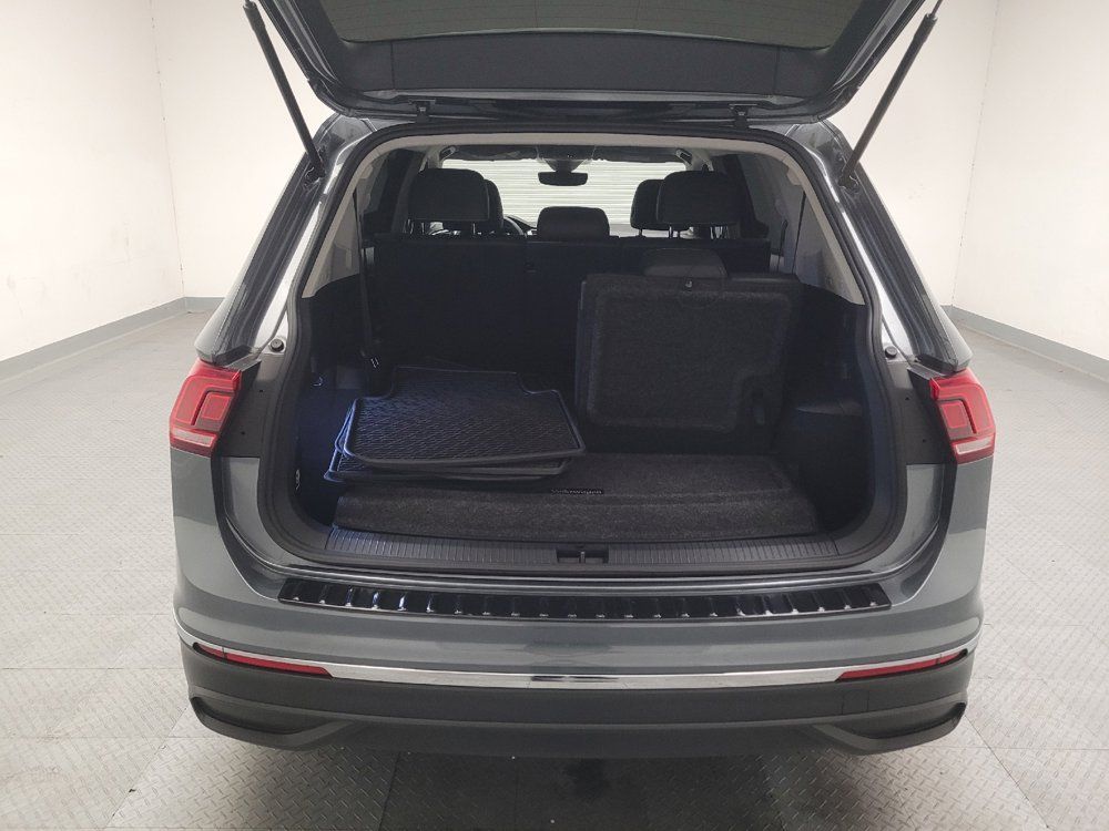 Used 2023 Volkswagen Tiguan SE FWD image 29