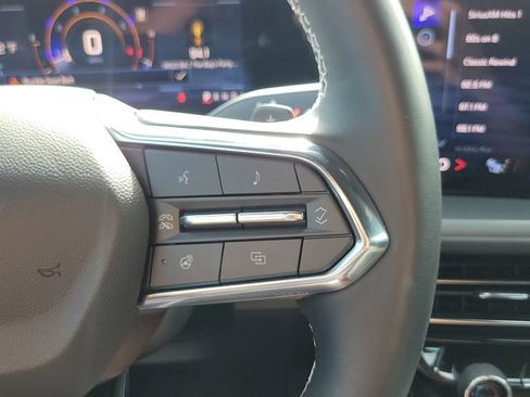 Used 2026 Chevrolet Traverse LT FWD image 21