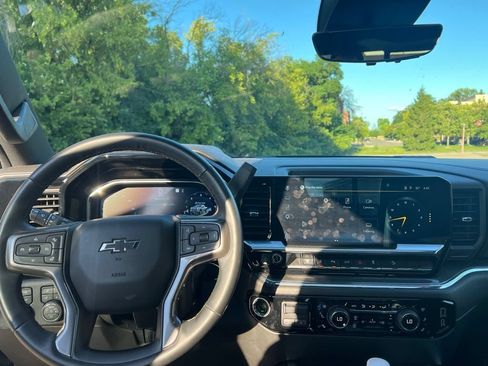 Used 2024 Chevrolet Silverado 3500 High Country w/ High Country Premium Package AWD/4WD image 17