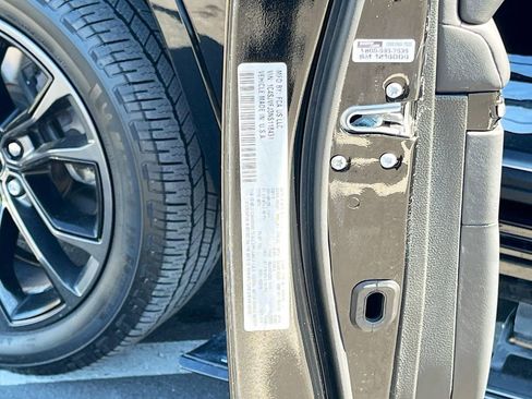 Used 2022 Jeep Grand Wagoneer Series II image 34