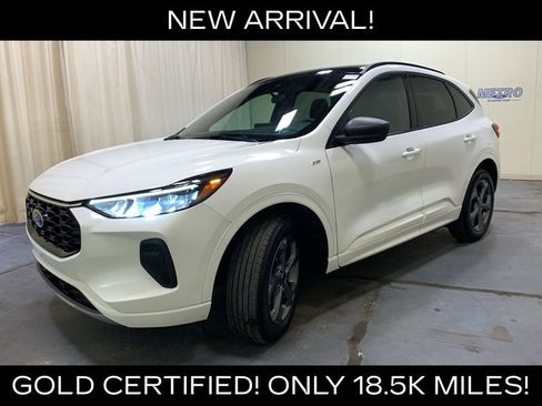 Used 2024 Ford Escape ST-Line w/ Tech Pack #1 AWD/4WD image 7