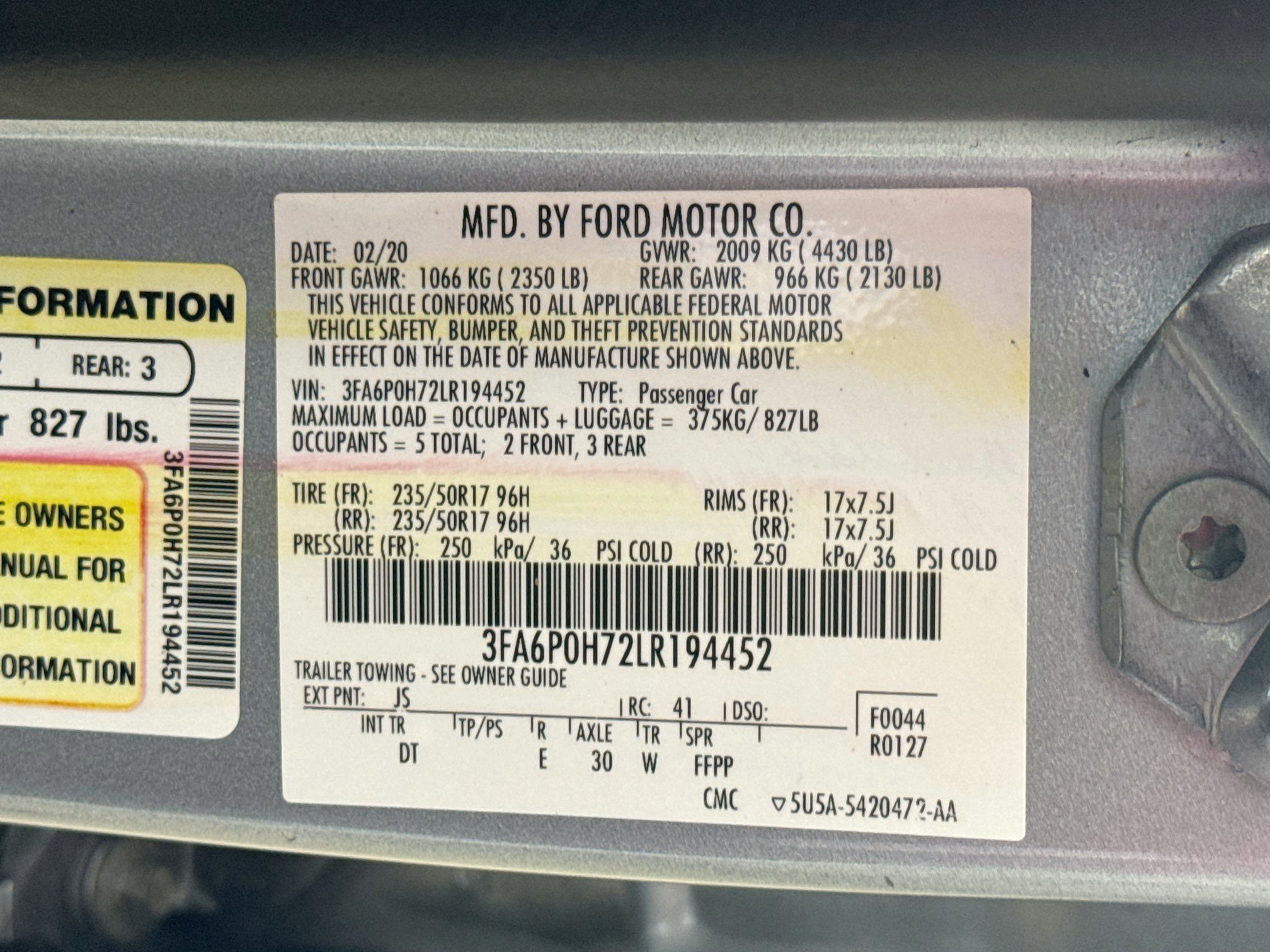 Used 2020 Ford Fusion SE FWD image 29