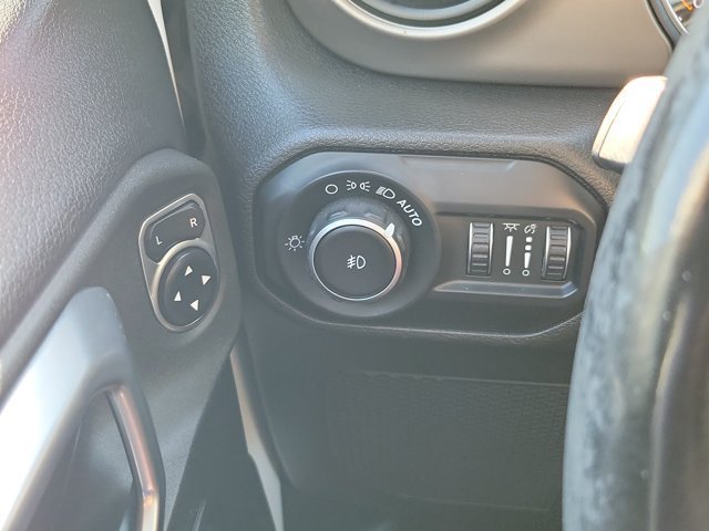 Used 2020 Jeep Wrangler Unlimited Sport S AWD/4WD image 22
