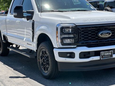 New 2026 Ford F250 Lariat w/ Black Appearance Package AWD/4WD image 11