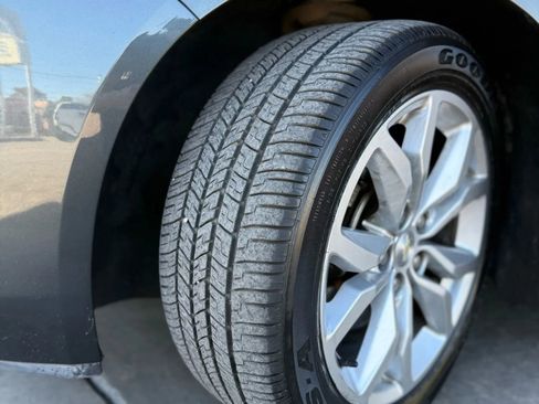 Used 2018 Chevrolet Impala LT w/ LT Entertainment Package image 30