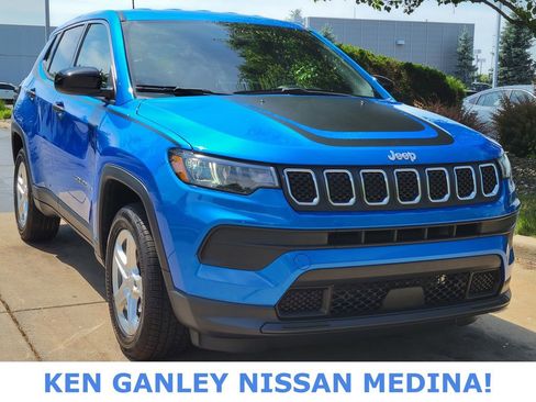 Used 2023 Jeep Compass Sport w/ Mopar Graphics Package AWD/4WD image 1