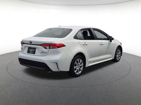 Used 2024 Toyota Corolla LE AWD/4WD image 5