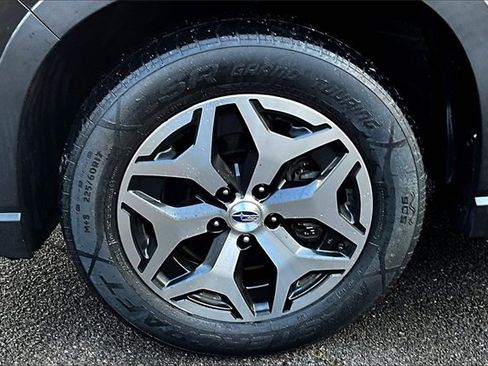 Used 2020 Subaru Forester Premium image 8