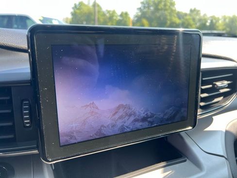 Used 2023 Ford Explorer XLT w/ Class IV Trailer Tow Package image 28