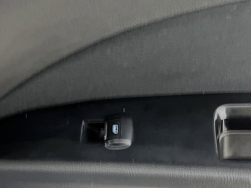 Used 2016 Ford Fusion SE w/ Equipment Group 201A image 31