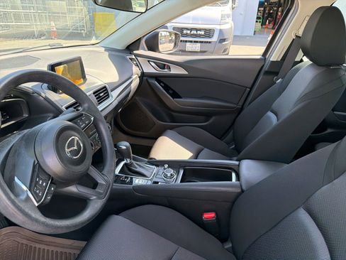 Used 2017 MAZDA MAZDA3 Sport FWD image 6