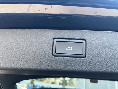 New 2026 Volkswagen Tiguan SE image 25