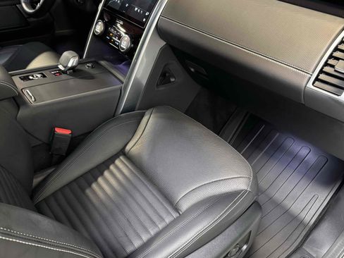 Used 2021 Land Rover Discovery S R-Dynamic image 27