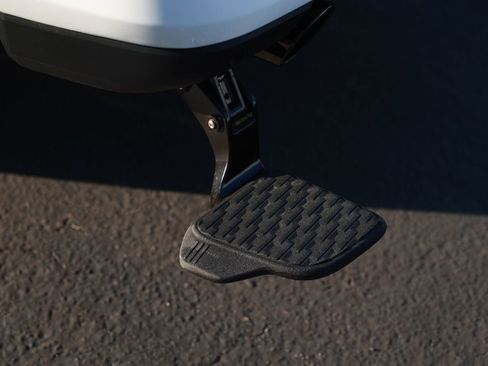 New 2026 RAM 1500 4x4 Crew Cab image 10