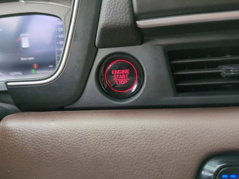 Certified 2024 Honda Pilot Elite image 26