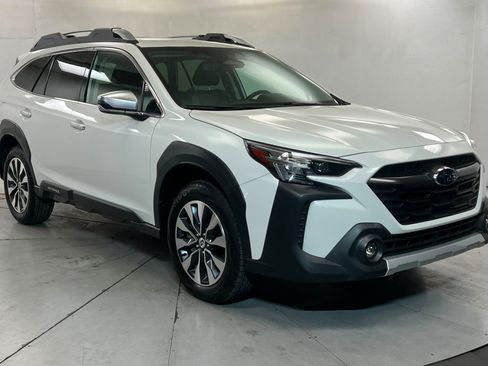 Used 2023 Subaru Outback Touring XT AWD/4WD image 8