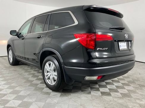 Used 2016 Honda Pilot LX image 4