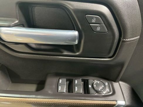 Used 2021 Chevrolet Silverado 1500 RST AWD/4WD image 13