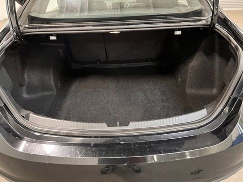 Used 2022 Chevrolet Malibu LT image 16