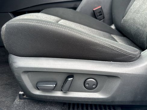 Used 2024 Nissan Rogue SV FWD image 7