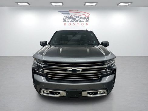 Used 2020 Chevrolet Silverado 1500 High Country w/ Technology Package AWD/4WD image 2