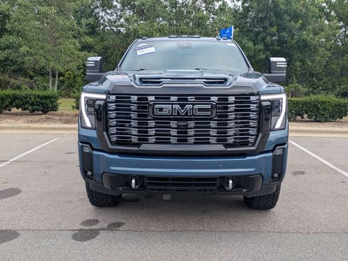 Used 2025 GMC Sierra 2500 Denali Ultimate AWD/4WD image 9