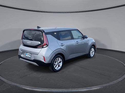 Used 2024 Kia Soul LX w/ Option Group 015 image 8