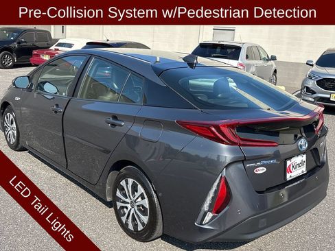 Used 2021 Toyota Prius Prime Limited FWD image 29