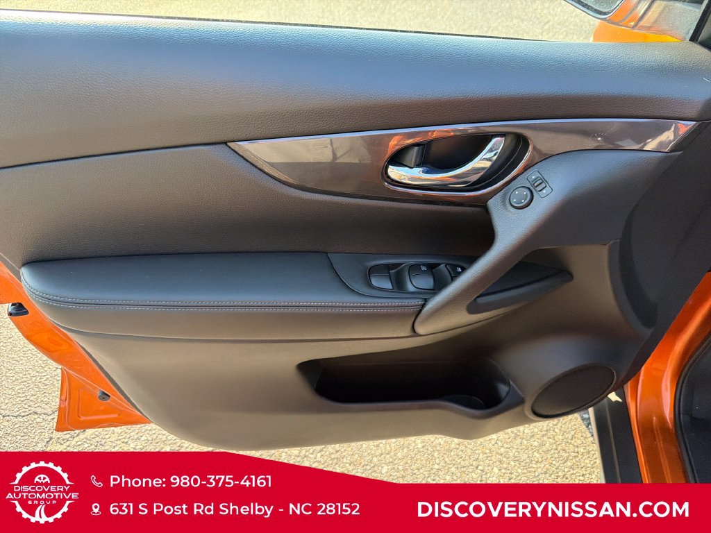 Certified 2019 Nissan Rogue SV FWD image 10