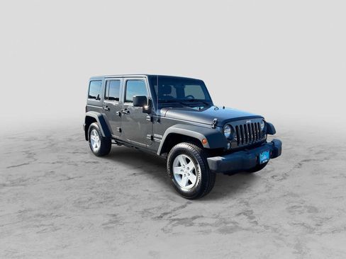Used 2018 Jeep Wrangler Unlimited Sport S AWD/4WD image 2