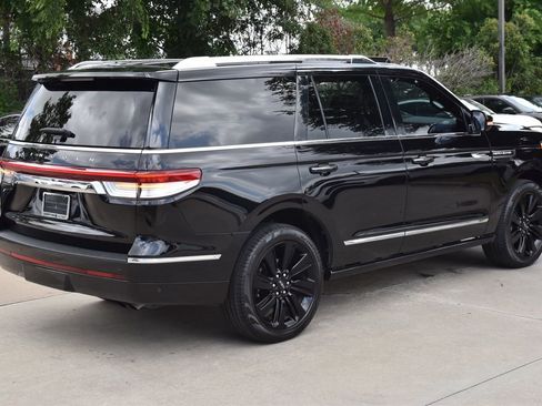 Certified 2024 Lincoln Navigator Reserve AWD/4WD image 7
