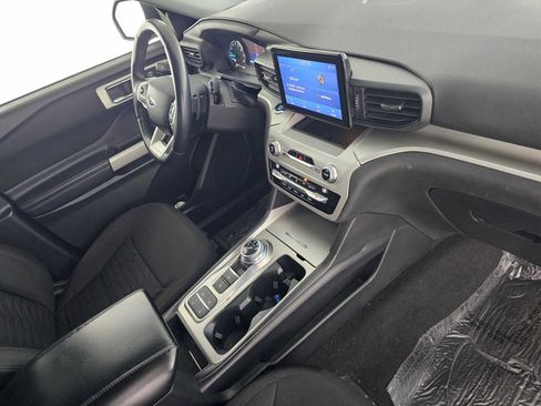 Used 2020 Ford Explorer XLT RWD image 11