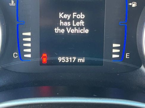 Certified 2020 Chrysler Pacifica Touring-L image 18