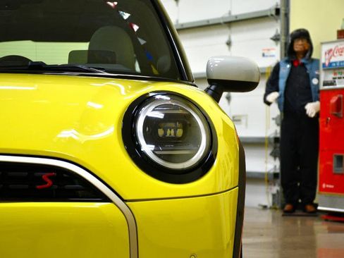 Used 2025 MINI Cooper S image 5