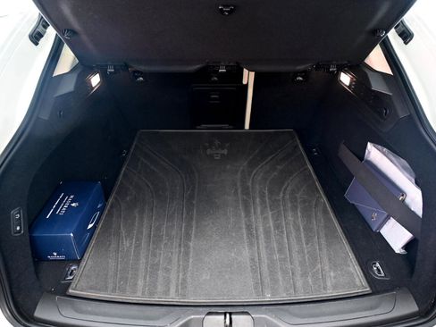 Used 2021 Maserati Levante image 43