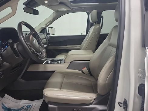 Used 2021 Ford Expedition XLT AWD/4WD image 2