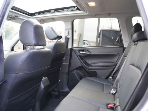 Used 2014 Subaru Forester 2.5i Limited AWD/4WD image 16