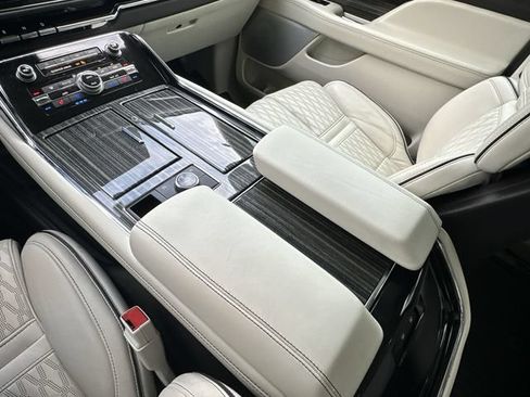 Certified 2024 Lincoln Navigator Black Label AWD/4WD image 20