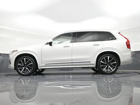 Used 2023 Volvo XC90 B5 Plus AWD/4WD image 28