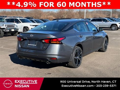 New 2025 Nissan Altima 2.5 SR image 2