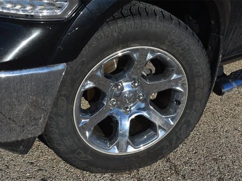 Used 2017 RAM 1500 Laramie w/ Convenience Group image 17