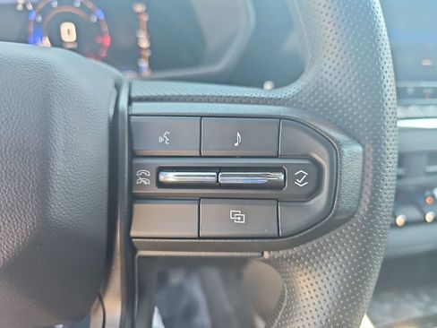 Used 2023 Chevrolet Colorado Trail Boss w/ Technology Package AWD/4WD image 22
